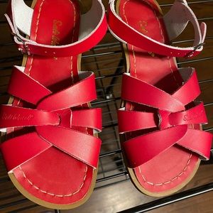 Saltwater sandals-red size 8